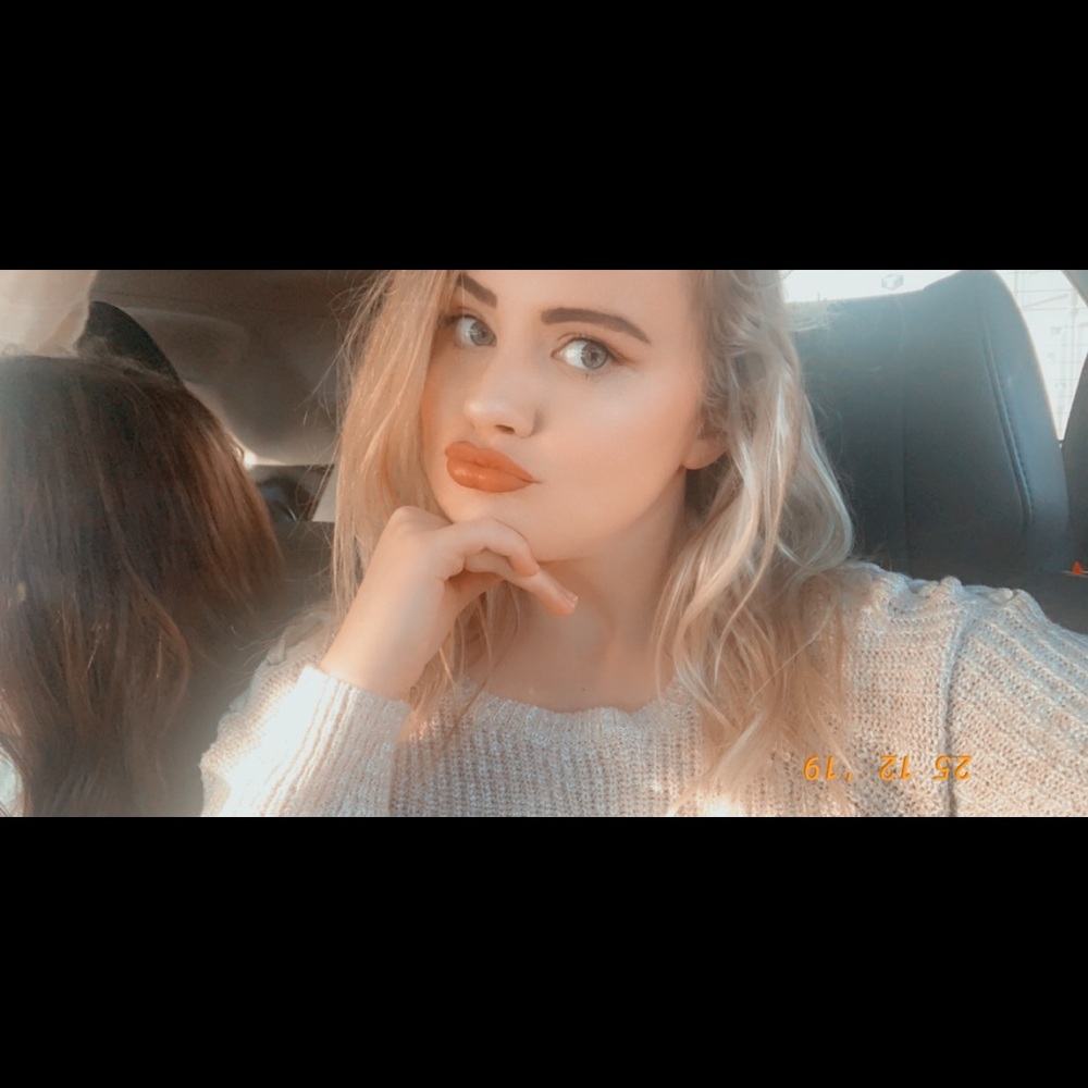 Meet your Posher, Kelsey